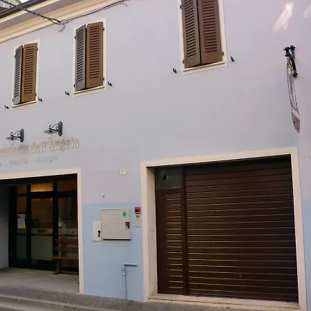 Dell'angelo